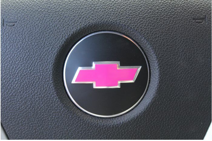 Steering Wheel Bowtie Overlay Decal - 07-14 Suburban