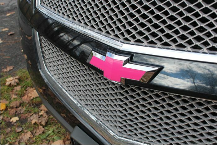 Bowtie Overlay Decal - 09-12 Traverse